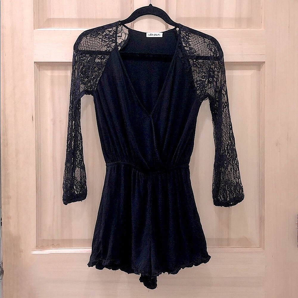 Black lace sleeve romper